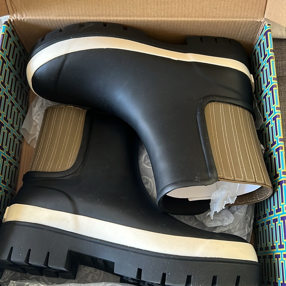Tory Burch Boot - Picture 12 of 12